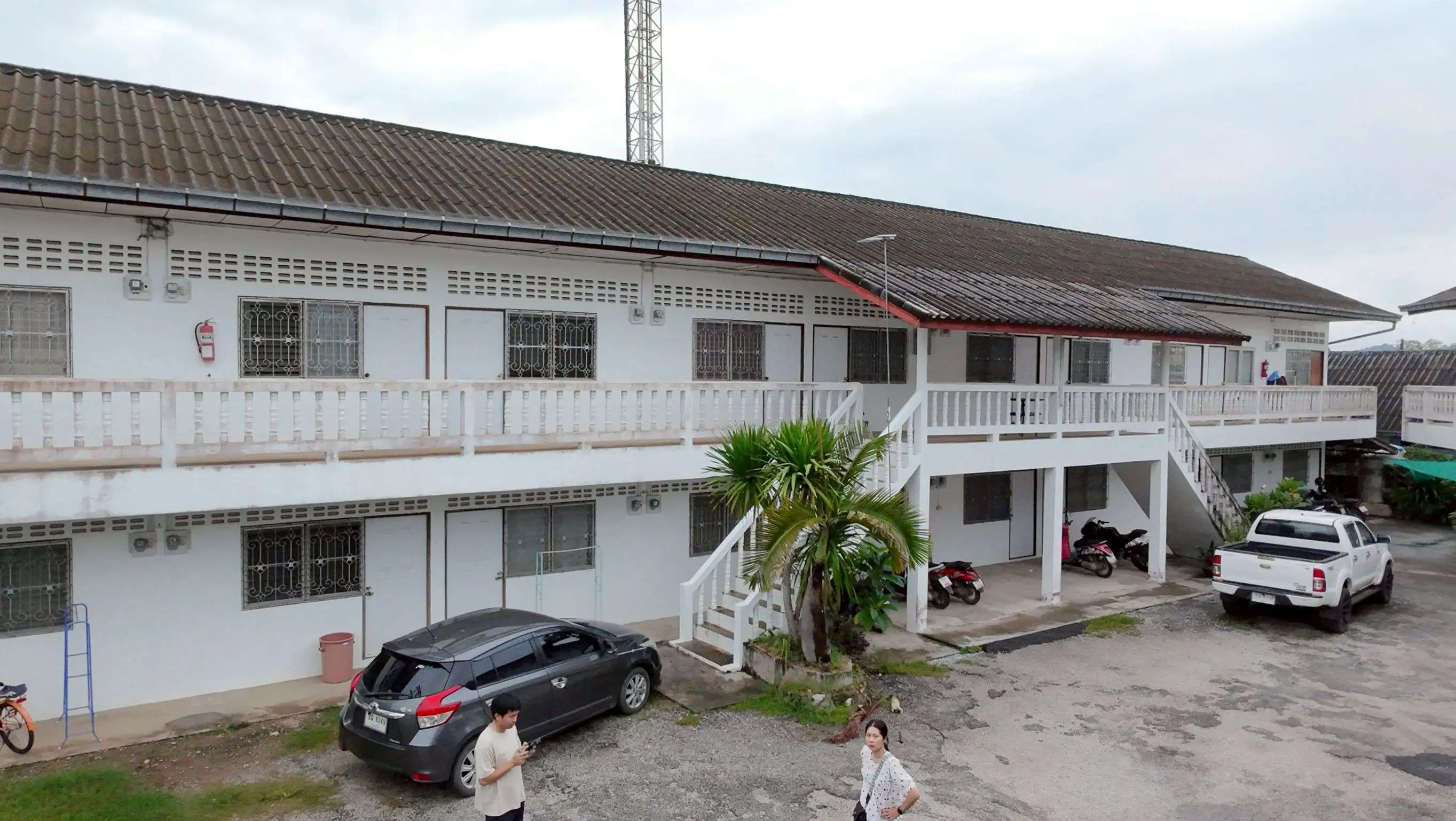 อาคารหอพัก 3 ชั้น มั่นคง ปลอดภัย